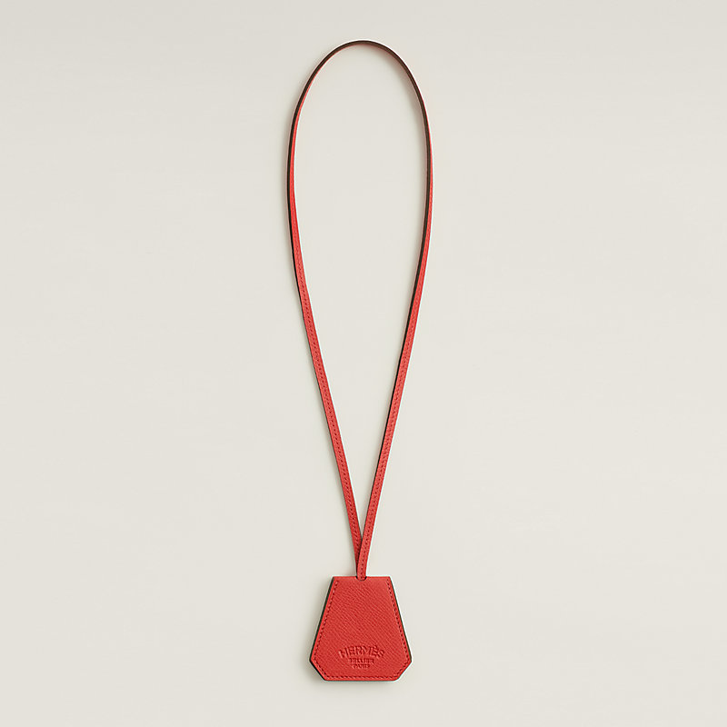 Capucine hat clip | Hermès Saudi Arabia Capucine hat clip | Hermès Saudi Arabia